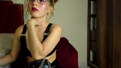 Cristin online show from 03-19-26, 04:11