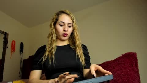 Cristin online show from 04-07-26, 12:22