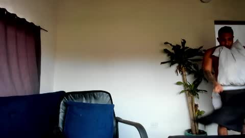 Snapshot of cristobal12cock chatting on 04-28-26, 03:39 Cristian online show from 04-28-26, 03:39