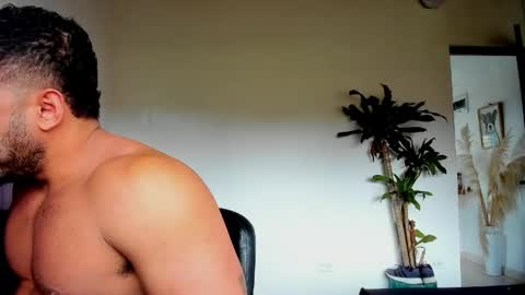Snapshot of cristobal12cock chatting on 05-05-26, 04:59 Cristian online show from 05-05-26, 04:59
