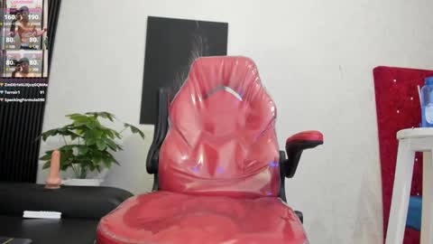 cristopher23  online show from 01-25-25, 01:54