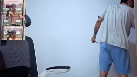 cristopher23  online show from 11-20-25, 11:21