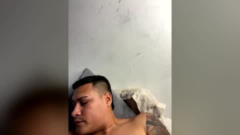 cristopher_011 online show from 08-05-26, 05:16
