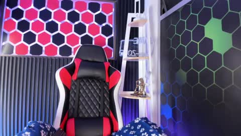 Cristopher  online show from 05-20-26, 04:40