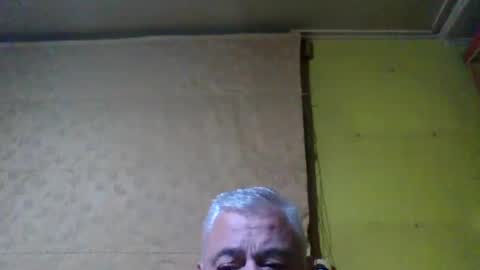 Snapshot of crmperez chatting on 09-17-25, 01:29 crmperez online show from 09-17-25, 01:29