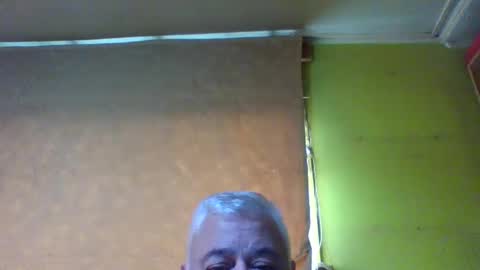Snapshot of crmperez chatting on 09-18-25, 08:33 crmperez online show from 09-18-25, 08:33