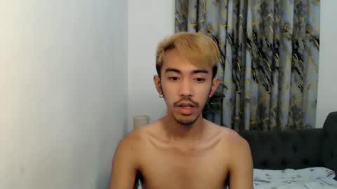 Snapshot of crocodale chatting on 11-20-25, 10:04 crocodale online show from 11-20-25, 10:04