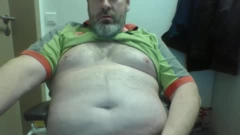 Snapshot of crouch1 chatting on 01-13-26, 11:04 Crouch1 online show from 01-13-26, 11:04