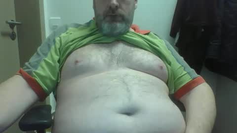 Snapshot of crouch1 chatting on 03-04-26, 10:32 Crouch1 online show from 03-04-26, 10:32