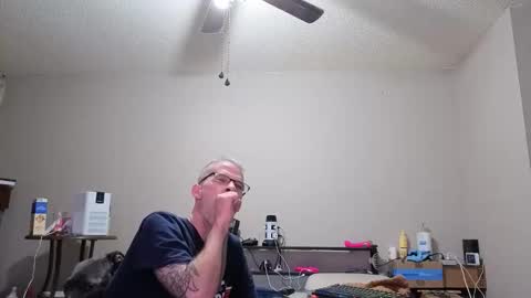 Crownandkat online show from 02-12-26, 03:45