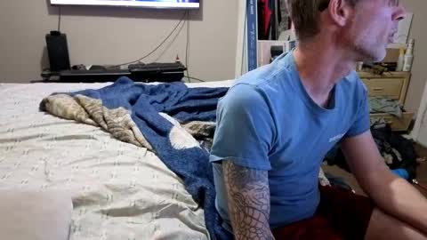 Crownandkat online show from 04-25-26, 08:50