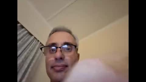 Snapshot of crucut80 chatting on 01-03-25, 06:46 Crucut online show from 01-03-25, 06:46