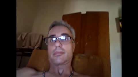 Snapshot of crucut80 chatting on 01-16-25, 07:17 Crucut online show from 01-16-25, 07:17