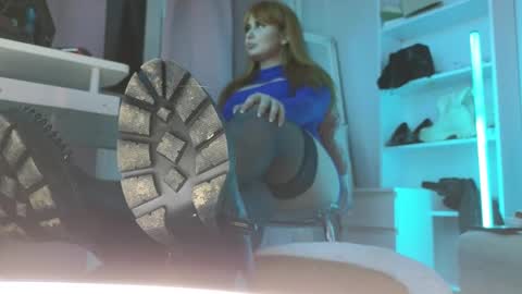 Cruel Siren online show from 12-04-25, 08:17