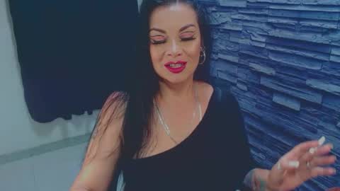 cruela_deviil online show from 11-29-25, 06:33