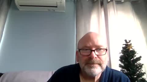 Snapshot of cruising_guy chatting on 04-25-26, 01:14 fun guy online show from 04-25-26, 01:14