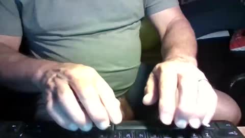 Snapshot of crushit chatting on 12-18-24, 07:26 Crushit online show from 12-18-24, 07:26