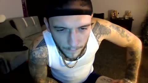 Snapshot of cruz815 chatting on 12-18-25, 12:27 cruz815 online show from 12-18-25, 12:27