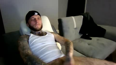 Snapshot of cruz815 chatting on 01-06-26, 11:18 cruz815 online show from 01-06-26, 11:18