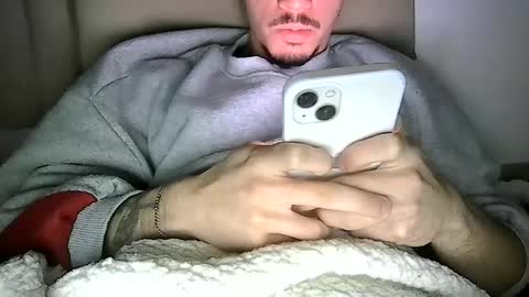 cruzgg_ online show from 06-25-26, 11:09