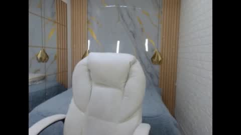 Snapshot of cry_thereal chatting on 06-27-26, 05:23 cry_thereal online show from 06-27-26, 05:23