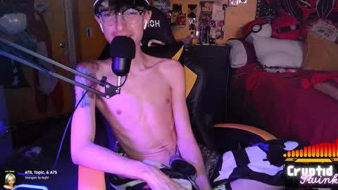 Snapshot of cryptidtwink chatting on 03-10-26, 05:34 CryptidTwink online show from 03-10-26, 05:34