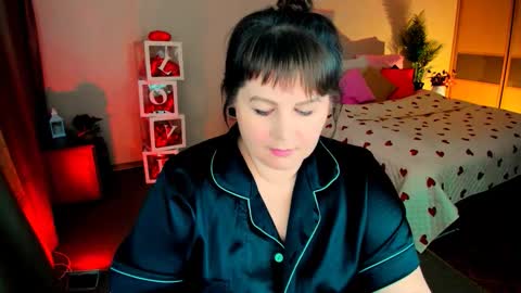 Snapshot of crystaalstaar chatting on 02-18-26, 07:32 Anna online show from 02-18-26, 07:32