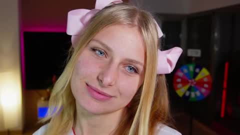 Crystal online show from 02-08-26, 08:45