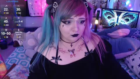 Snapshot of crystal_galaxy chatting on 01-29-25, 10:22   online show from 01-29-25, 10:22