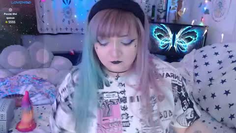 Snapshot of crystal_galaxy chatting on 02-17-25, 08:09   online show from 02-17-25, 08:09