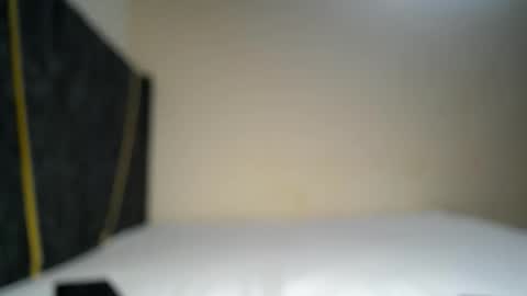 Snapshot of crystal_lisa chatting on 06-08-26, 05:24 lisa online show from 06-08-26, 05:24