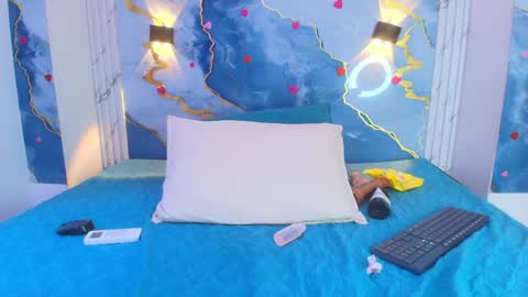 crystal online show from 04-20-26, 07:26