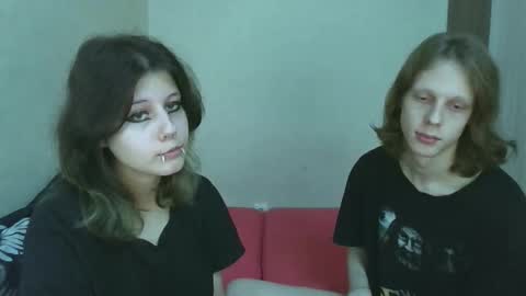 Crystal and Marcl online show from 11-12-25, 07:57