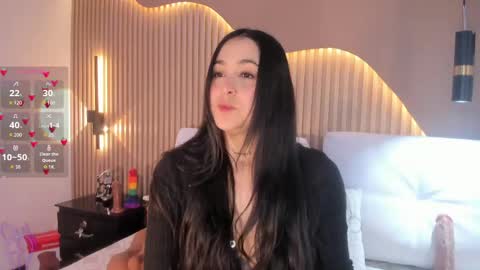 Snapshot of crystal_star16 chatting on 05-12-26, 08:17 Chris online show from 05-12-26, 08:17
