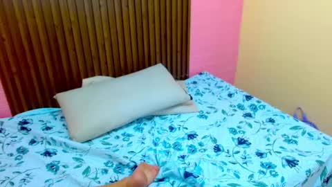 I AM CRYSTAL online show from 01-15-25, 09:20