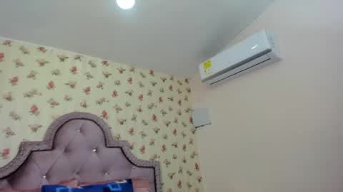 Milf Latina online show from 05-15-26, 01:40