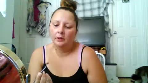 Snapshot of crystalbarbie214 chatting on 09-15-25, 04:07 crystalbarbie214 online show from 09-15-25, 04:07