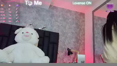 Snapshot of crystalboow chatting on 06-11-26, 03:32 Crystal online show from 06-11-26, 03:32