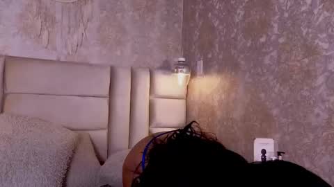 Crystal online show from 03-18-26, 09:51