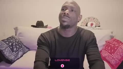 Snapshot of crystalclearstud chatting on 01-09-26, 02:14 crystalclearstud online show from 01-09-26, 02:14