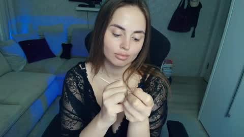 Snapshot of crystalemily chatting on 05-10-26, 06:57 crystalemily online show from 05-10-26, 06:57