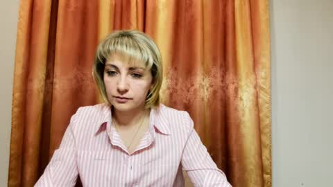 Snapshot of crystalfever_ chatting on 05-10-26, 07:08 Mary online show from 05-10-26, 07:08