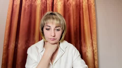 Snapshot of crystalfever_ chatting on 05-11-26, 07:11 Mary online show from 05-11-26, 07:11