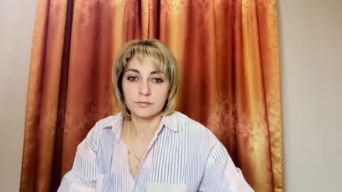 Snapshot of crystalfever_ chatting on 05-13-26, 07:22 Mary online show from 05-13-26, 07:22