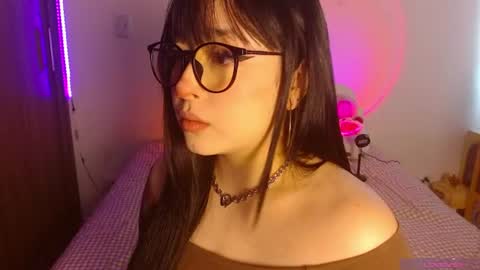 Snapshot of crystalitesq chatting on 06-16-26, 01:14 Olivia online show from 06-16-26, 01:14