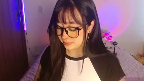 Snapshot of crystalitesq chatting on 07-14-26, 01:28 Olivia online show from 07-14-26, 01:28
