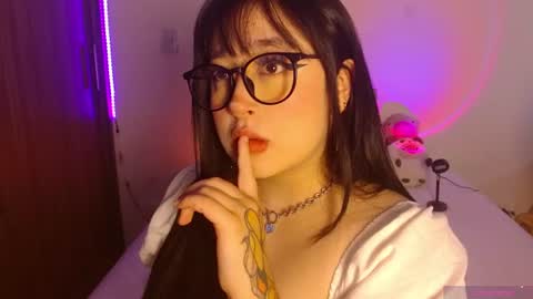 Snapshot of crystalitesq chatting on 07-23-26, 01:31 Olivia online show from 07-23-26, 01:31