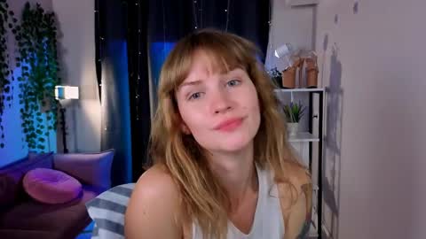 Snapshot of crystalkris_ chatting on 05-22-26, 06:24 Crystal online show from 05-22-26, 06:24