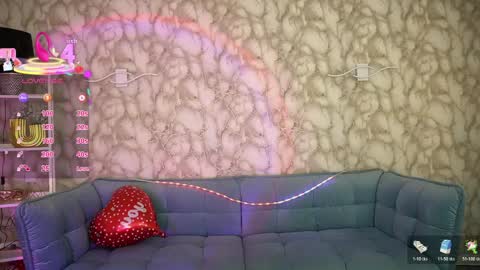 crystallpaws_ online show from 04-07-26, 05:52