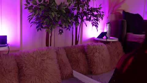 crystallred online show from 01-14-26, 05:46